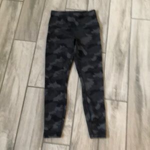 Yogalicious camo leggings
